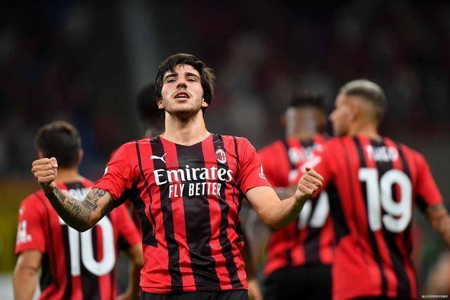 库里36分詹姆斯三双 美国男篮逆转胜塞尔维亚